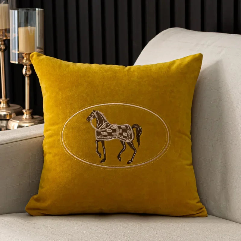Cuscino Ricamato Cavalli