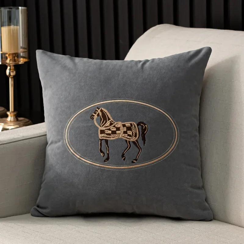 Cuscino Ricamato Cavalli